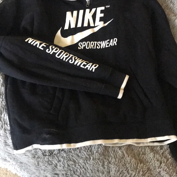 Nike crawl neck sweatshirt size M never worn - Picture 2 of 4
